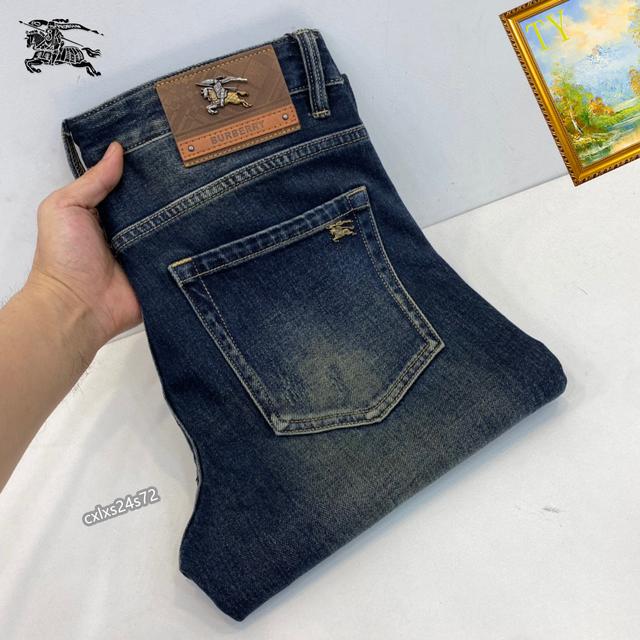 BURBERRY Jeans-48